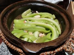 湖虾仁玉带丝瓜-南京大牌档(济南万象城店)