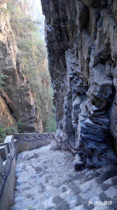 上方山云水洞西门进去后的云梯图片