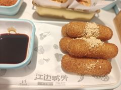 -江边城外烤鱼(世茂广场店)