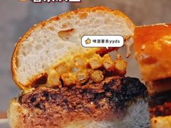 薯条汉堡-悠航SLOWBOAT(三里屯店)