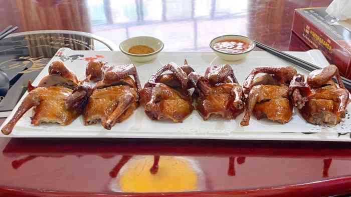 福满缘百鱼庄-"朋友聚会而来,包厢空间比较宽敞,装修风格.