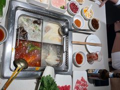 -海底捞火锅鲜切牛肉主题店(长寿路店)