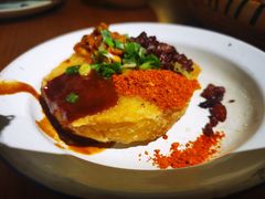 老奶脆哨洋芋粑-包整·丝娃娃(一览甲秀楼风景店)