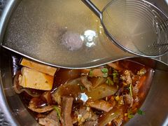 -左庭右院鲜牛肉火锅(金山万达店)