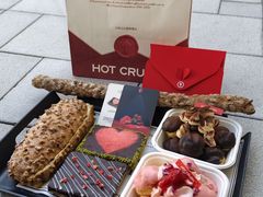 -HOT CRUSH趁热集合·现烤面包(上海环球港店)