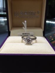 -威德钻石-克拉钻大本营(南京东路店)