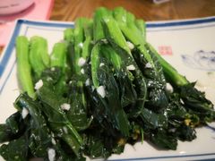 蒜蓉菜心-彩蝶谷美食廊·粤式经典南番顺·铁板烧烤泰风味(广州长隆酒店)