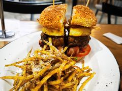 27&nbsp;牛肉汉堡-HELLO 27 意面·沙拉·帕尼尼