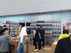 -Apple零售店(华贸购物中心店)