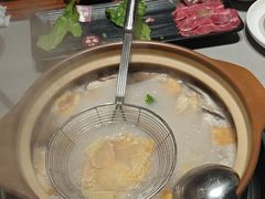 -四点金粥底火锅(沂州里店)