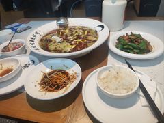 -江渔儿酸菜鱼(奥园广场金发购物中心店)
