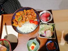 -本格丼·炭火烤肉饭(大悦路成都大悦城店)