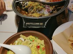 -阿瓦山寨·湘菜现炒·剁椒鱼头王(咸阳总店)