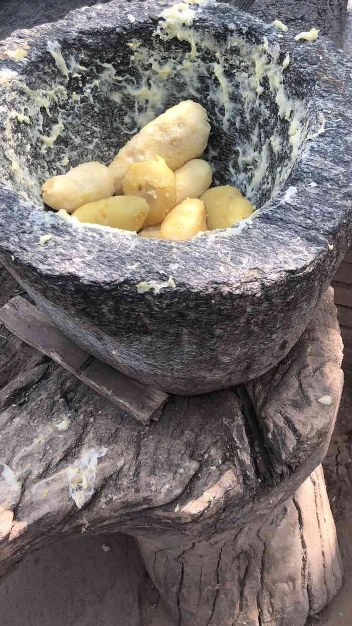 柞水洋芋糍粑-"袁家村的洋芋糍粑是每次去袁家村必吃小吃之.