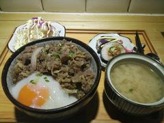 温泉蛋牛丼饭-京和风食堂·定食寿喜锅(保利樾广场店)