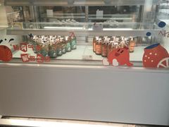 面包甜点陈列柜-奈雪的茶(中粮祥云小镇店)