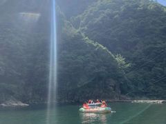 -安吉龙王山峡谷漂流