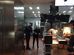 -麦当劳(新王府井店)