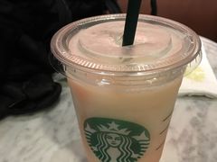 -星巴克臻选(上海中环广场2F店)