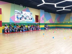 -阿布溜溜·轮滑(21世纪太阳城店)