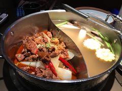 特色鲜牛腩鸳鸯锅-左庭右院鲜牛肉火锅(新梅广场店)