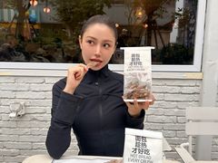 -HOT CRUSH趁热集合·现烤面包(上海环球港店)