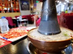 -楼外楼大刀肉传统火锅居(幸福街店)