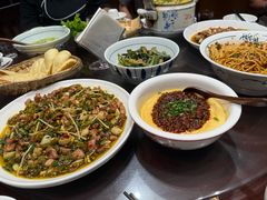 -六合居·明厨亮灶餐厅(成双大道店)