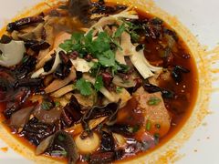 -川流不息·地道川菜·小龙虾(松东路店)