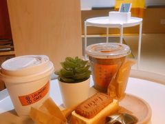 拿铁-XI·LaundryCafe 喜咖自助洗衣咖啡店