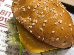 -The Habit Burger Grill 哈比特汉堡(爱琴海店)