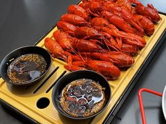 -肥肥虾庄·金牌油焖大虾(汉街SKP店)