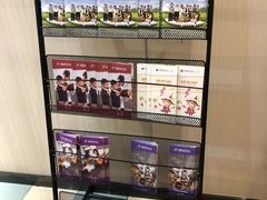 -柏斯音乐艺术中心·钢琴·吉他(上音店)