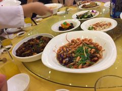 -山明水秀大饭店