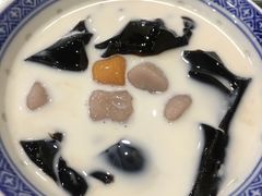 -赵记传承特色牛奶甜品(泉城广场店)