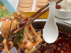 -蛙两只美蛙鱼头火锅(恒茂店)