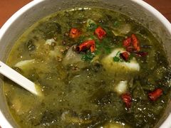 -渝是乎酸菜鱼(龙旗购物中心店)