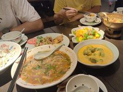 -大头虾越式风味餐厅(光明广场店)