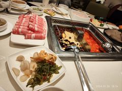 -海底捞火锅(世界城广场店)