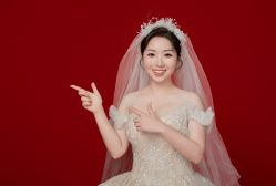 点击看大图 -挪娅婚纱摄影皇家会所