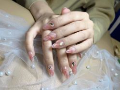 -阿噶西美甲美睫