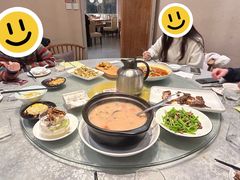 -莲餐厅·湖北菜·潜江小龙虾店(愚园路店)