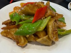 地三鲜-红东阁东北菜烤肉酒馆(CROSS万象汇店)