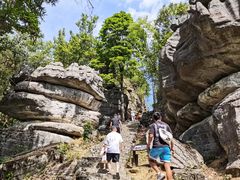 -梭布垭石林景区