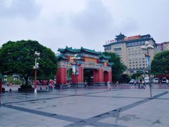 -重庆人民广场