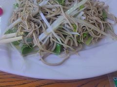 -溢心园香河肉饼总店