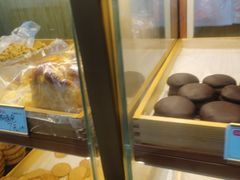面包甜点陈列柜-包满意面包糕点(东坝店)