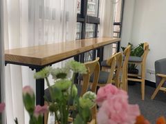 -两知·自习室(三峡广场总店)