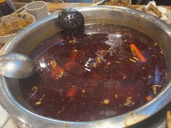 红汤锅-肖肖酸萝卜鱼火锅(总店)