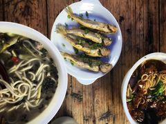 -小河无名面馆